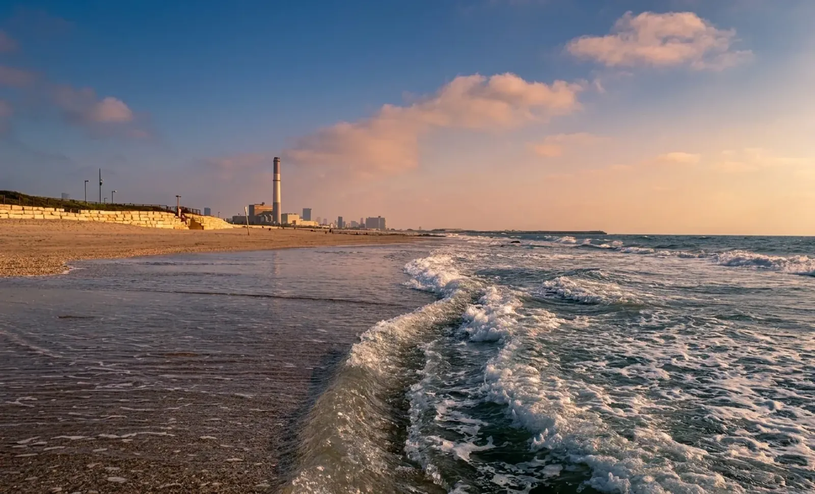 The beach and shoreline at Sde Dov